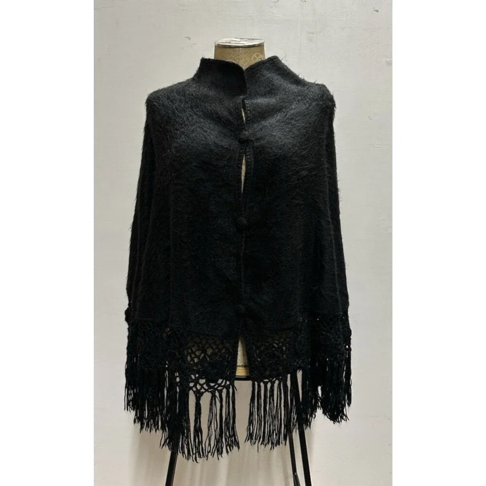 Alpaca Camargo women buttoned poncho one size black crochet trim and fringes